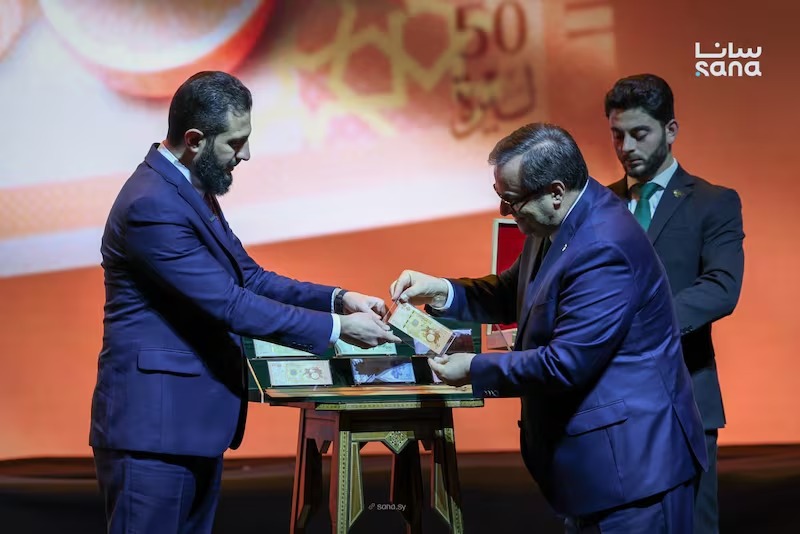 FKXON4P4A5ELJN74UR7JAUOE34_11zon