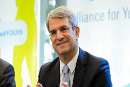 عشق پنهانی، تاج را از سر مدیرعامل نستله برانداخت!