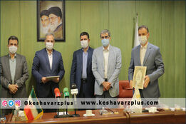 مراسم امضای تفاهم نامه سه جانبه مابین وزارت جهاد کشاورزی، سازمان نظام مهندسی کشاورزی و منابع طبیعی کشور و صندوق کارآفرینی امید