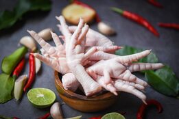  بررسی علمی و واقعیات درباره پای مرغ زیر میکروسکوپ+ ویدیو